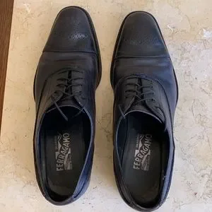 Salvatore Ferragamo black oxfords. Lace up. Detailing on front. Sz 11 1/2. Salvatore Ferragamo | Shoes | Salvatore Ferragamo Black  main image 3